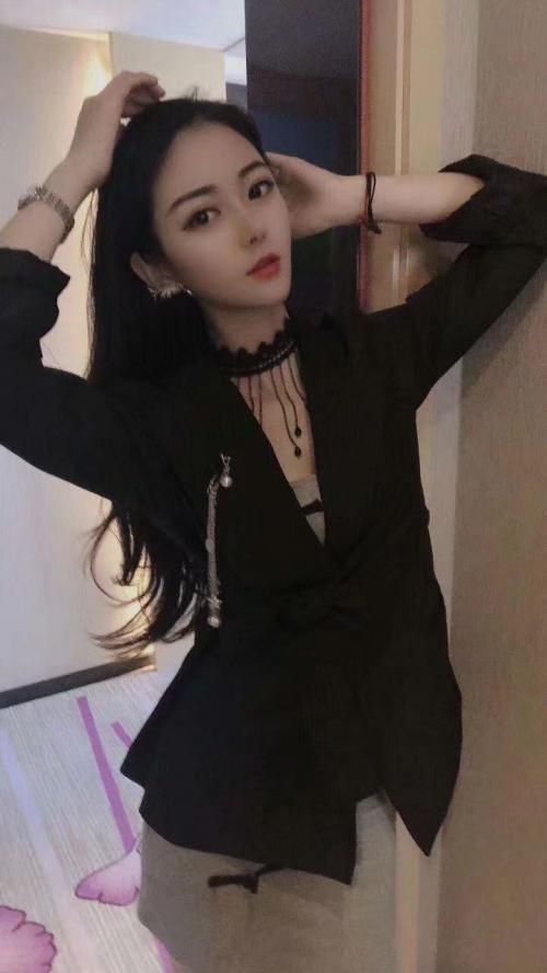无锡新吴在线170高挑身材的小美女 第2张